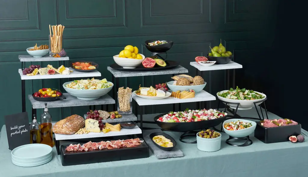 Présentation alimentaire professionnelle en vitrine